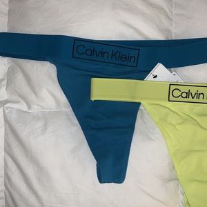 Calvin Klein string thong - womens extra large blue